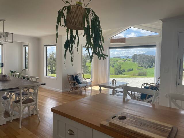 Hilltop Escape-Serenity Lives Here gallery image 2