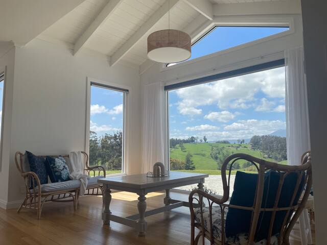 Hilltop Escape-Serenity Lives Here gallery image 3