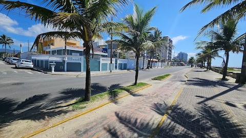 Beachfront house with pool, right on the sand