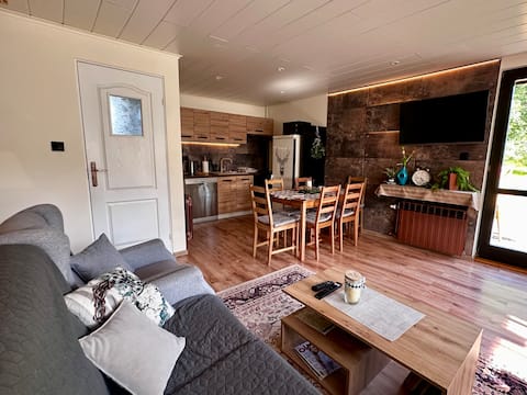 Secluded Cabins "Górska Ostoja"