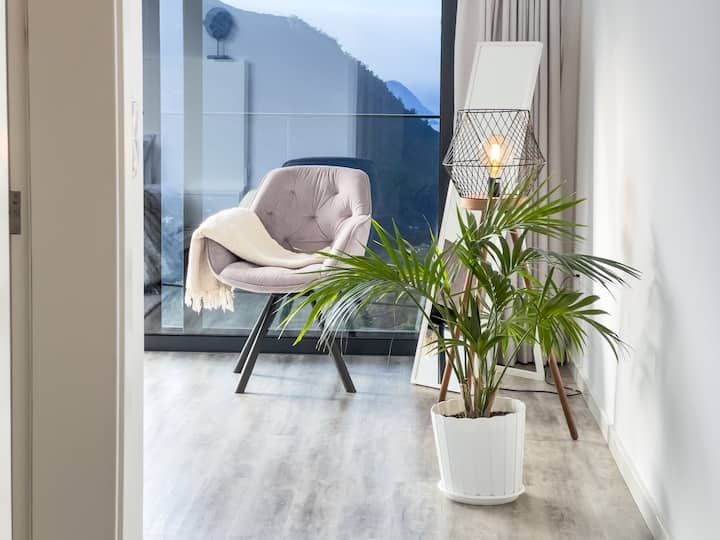 Blue Horizon Luxury Villa By Your Madeira Rentals - Sao Vicente, Portugal