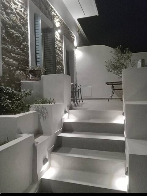 Angelouda's House/Enjoy living in Karystos center!
