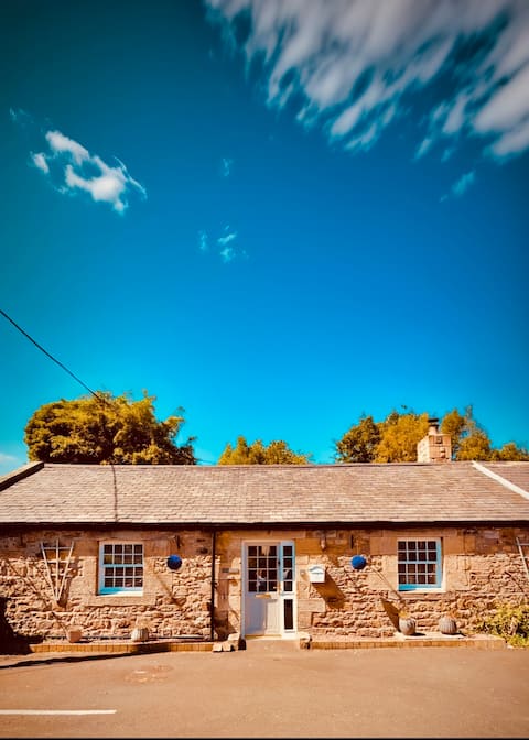 HomeDecor Cottages | Old Stable House, Chatton