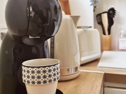 Successful Airbnb property: La Suite Balinaise - Balneotherapy - Netflix - Wi-Fi in Auxerre