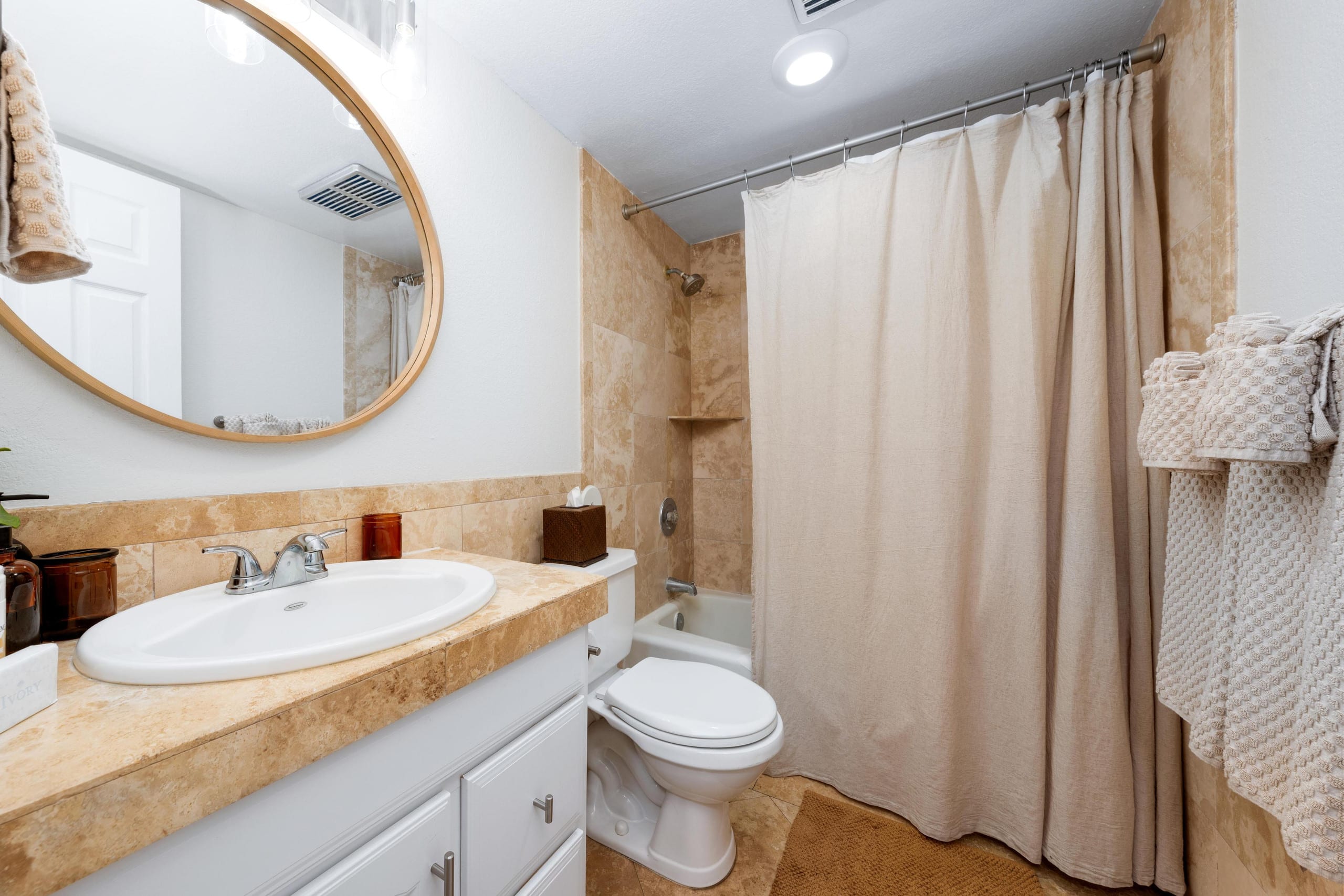 Condo in Kailua-Kona · ★4.71 · 1 bedroom · 2 beds · 1 bath - Image 17