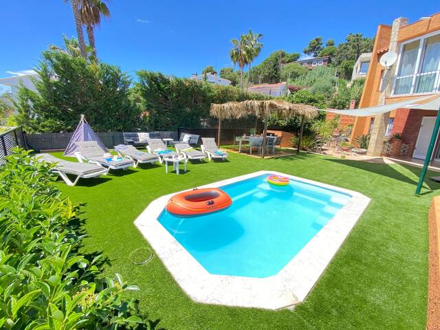 Duna House Private Pool Lloret de Mar gallery image 2