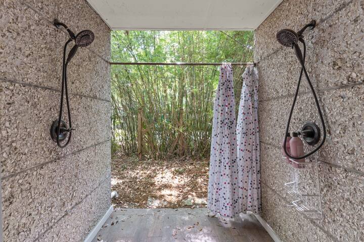 Sandy Shoes Cottage, Saint Simons Island - Townhouses for