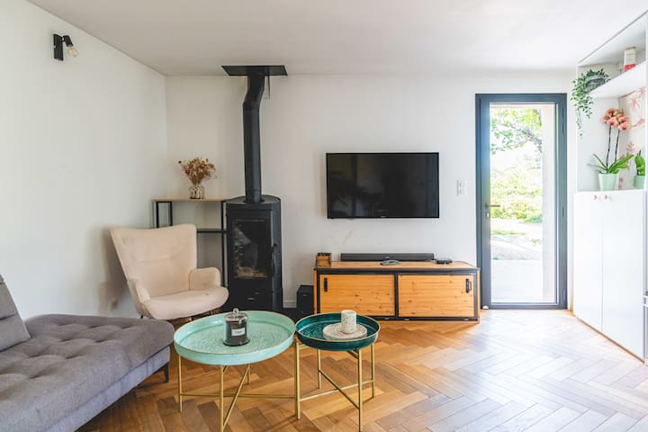 Maison Paisible Avec Jardin, Piscine Et Poulailler - Luberon