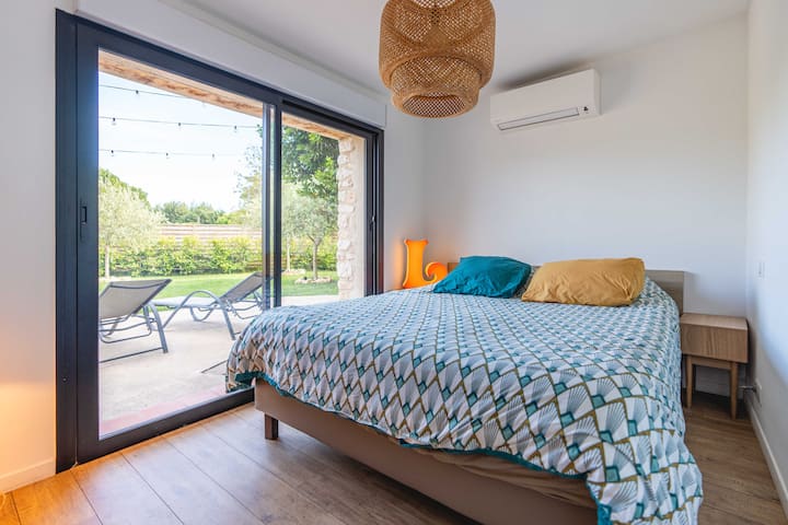 #view #garden #barbecue #luberon #pool #petanque #relaxation #provence