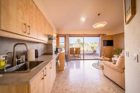 Sea La Vie - Dual Terrace Delight