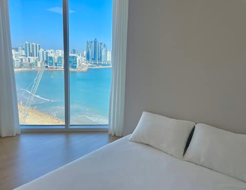 Ocean View/Gwangalli Beach 30 seconds/2 rooms/2 bathrooms/3 beds/6 people/Netflix/YouTube