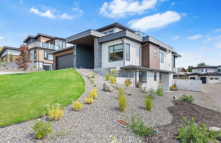 Oak Barrel Suite. Parking. Walk To Wineries! A/c - Kelowna