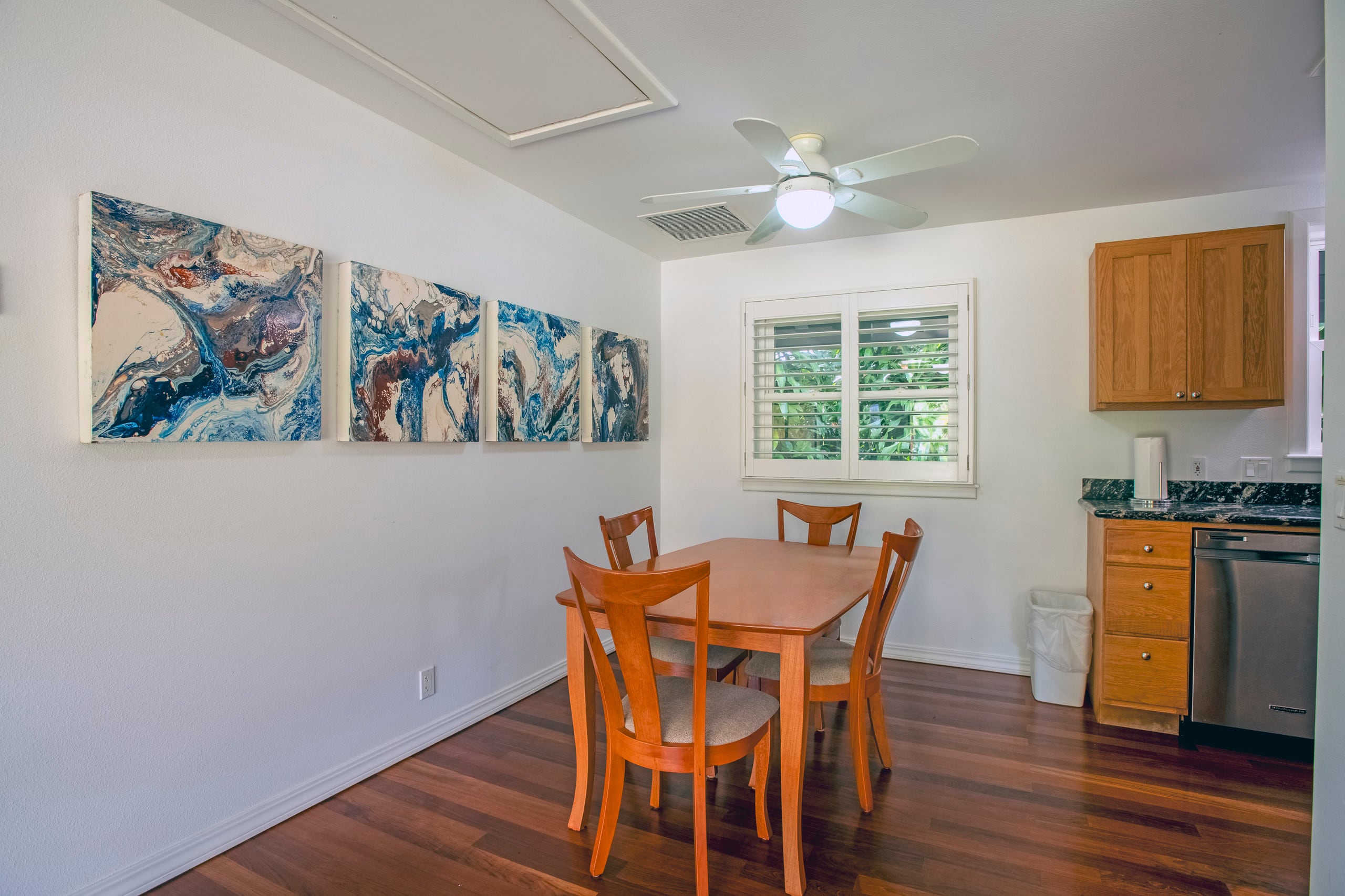 Home in Hanalei · ★5.0 · 7 bedrooms · 7 beds · 6.5 baths - Image 13
