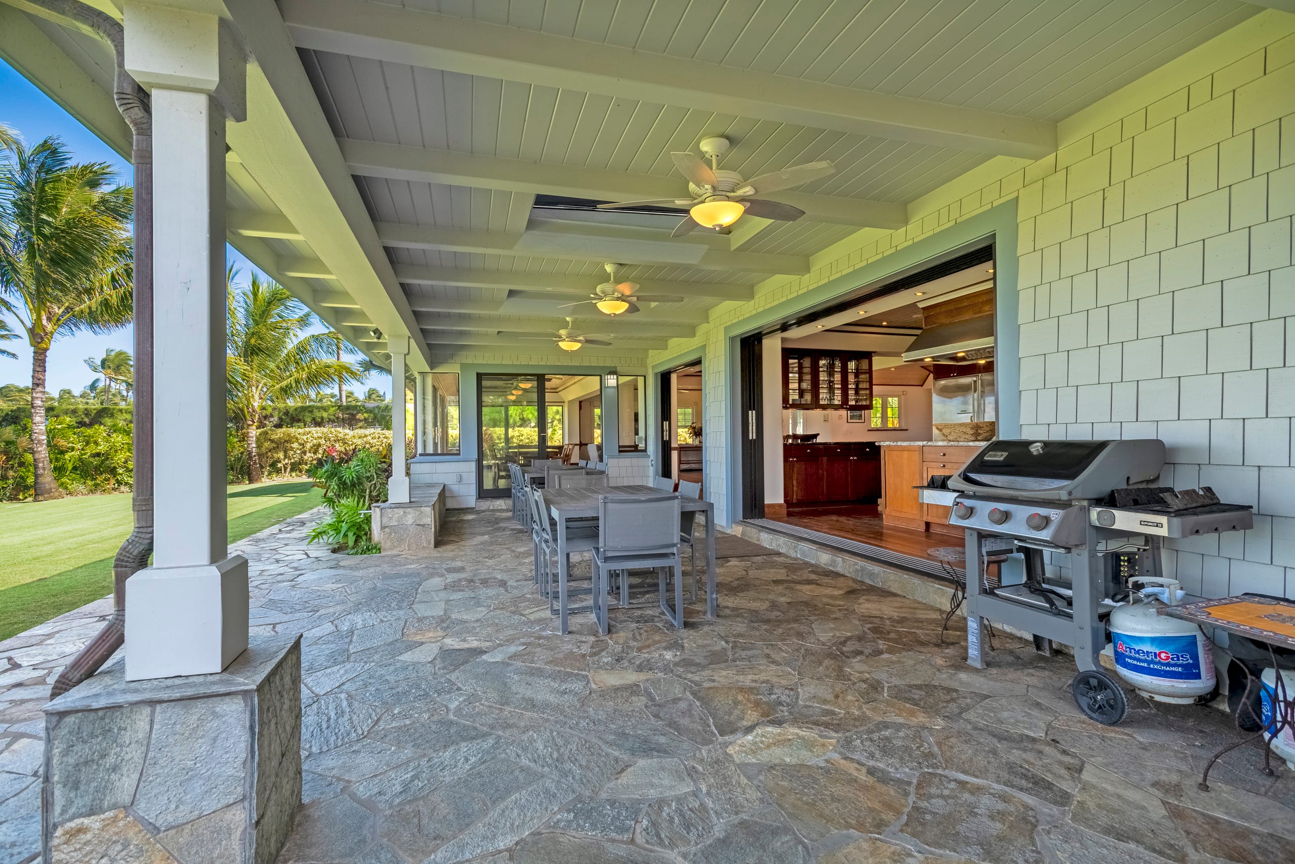 Home in Hanalei · ★5.0 · 7 bedrooms · 7 beds · 6.5 baths - Image 57