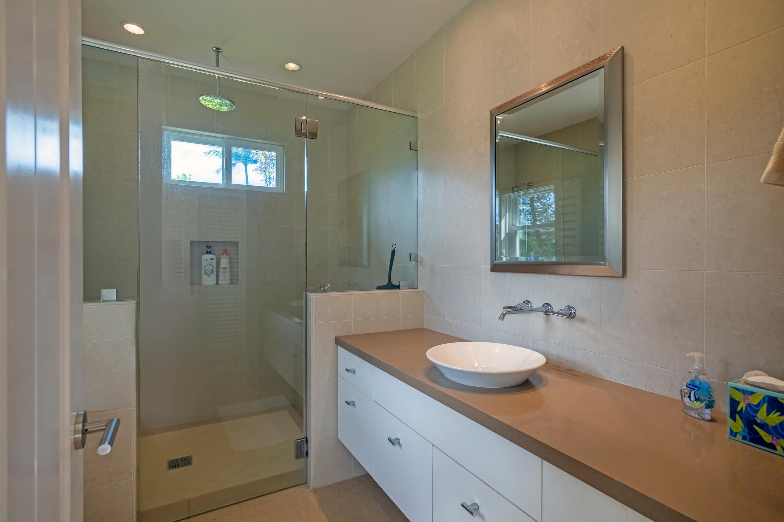 Home in Hanalei · ★5.0 · 7 bedrooms · 7 beds · 6.5 baths - Image 45