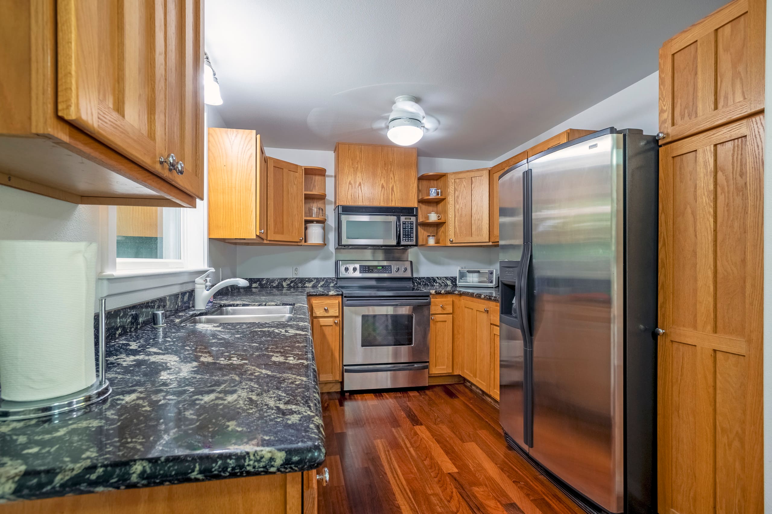 Home in Hanalei · ★5.0 · 7 bedrooms · 7 beds · 6.5 baths - Image 10