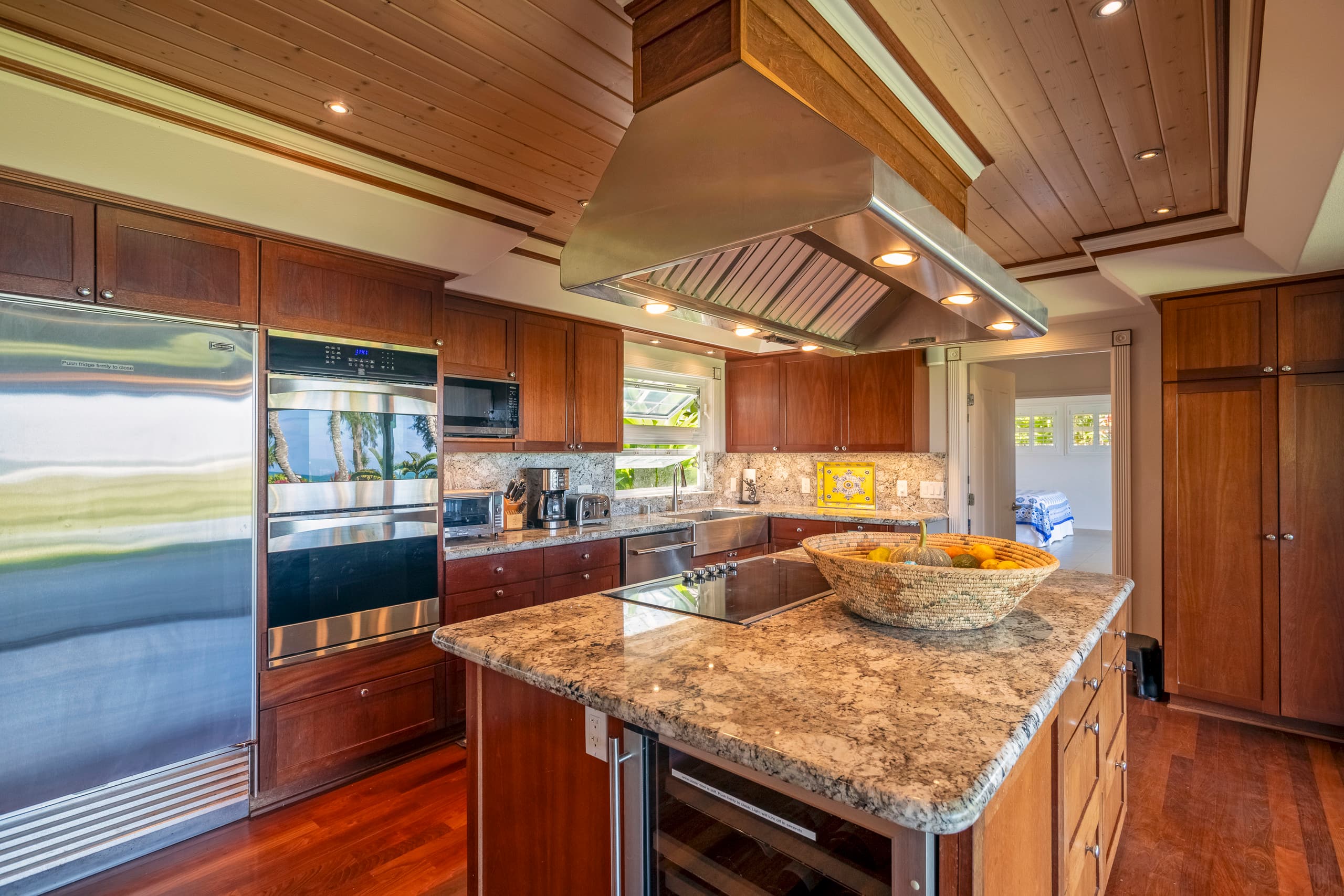 Home in Hanalei · ★5.0 · 7 bedrooms · 7 beds · 6.5 baths - Image 7