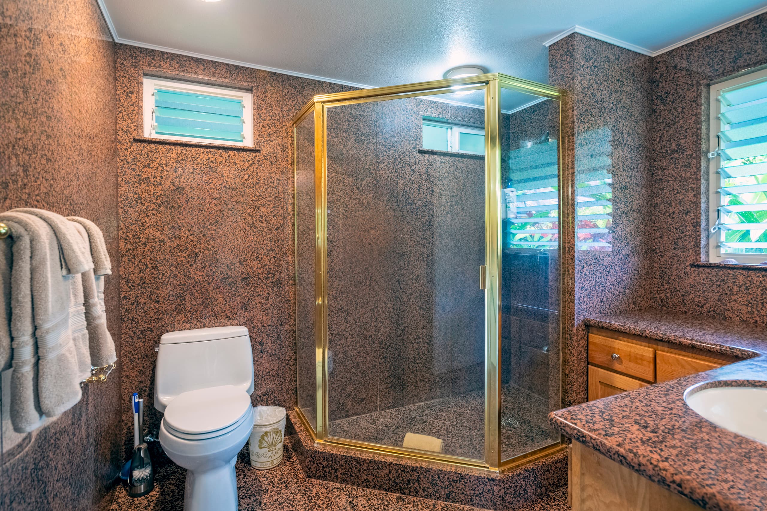 Home in Hanalei · ★5.0 · 7 bedrooms · 7 beds · 6.5 baths - Image 52