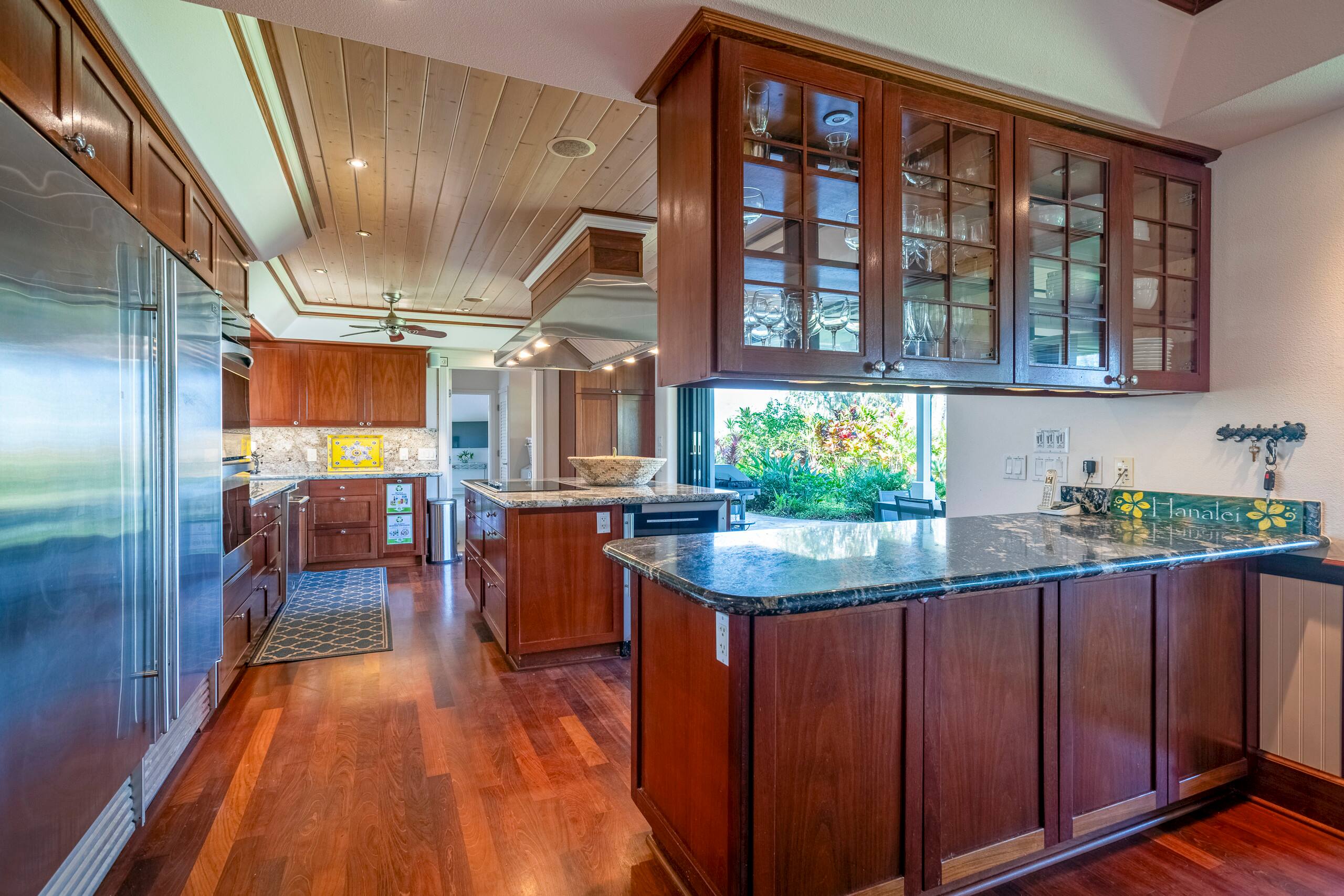 Home in Hanalei · ★5.0 · 7 bedrooms · 7 beds · 6.5 baths - Image 8