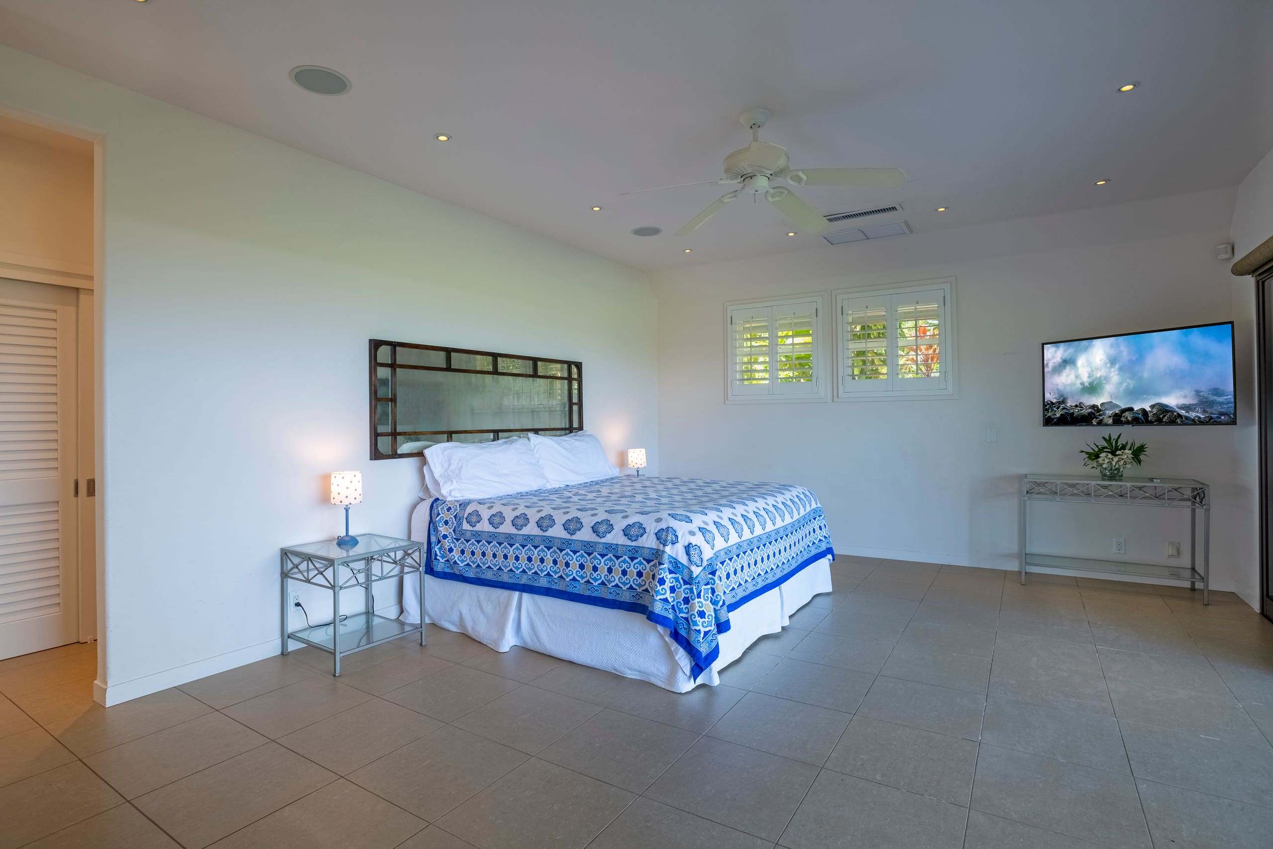 Home in Hanalei · ★5.0 · 7 bedrooms · 7 beds · 6.5 baths - Image 34
