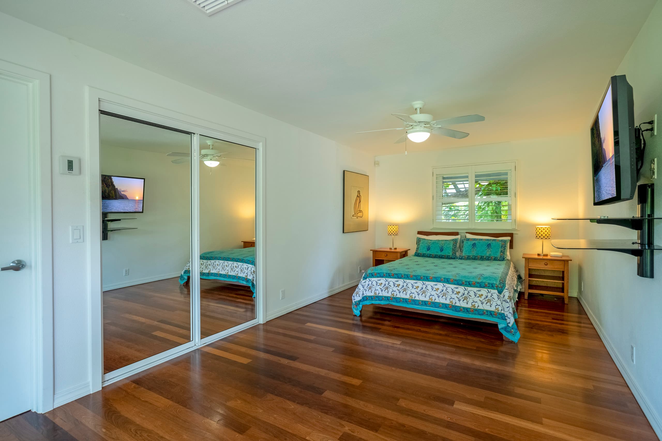 Home in Hanalei · ★5.0 · 7 bedrooms · 7 beds · 6.5 baths - Image 39