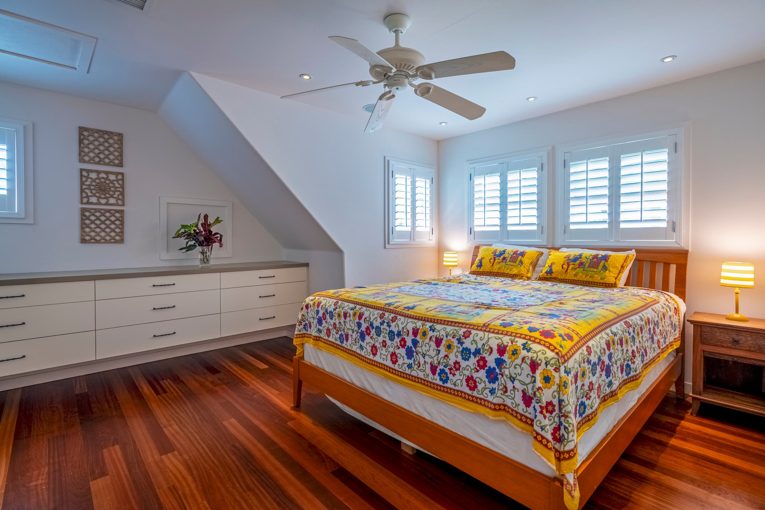 Home in Hanalei · ★5.0 · 7 bedrooms · 7 beds · 6.5 baths - Image 26