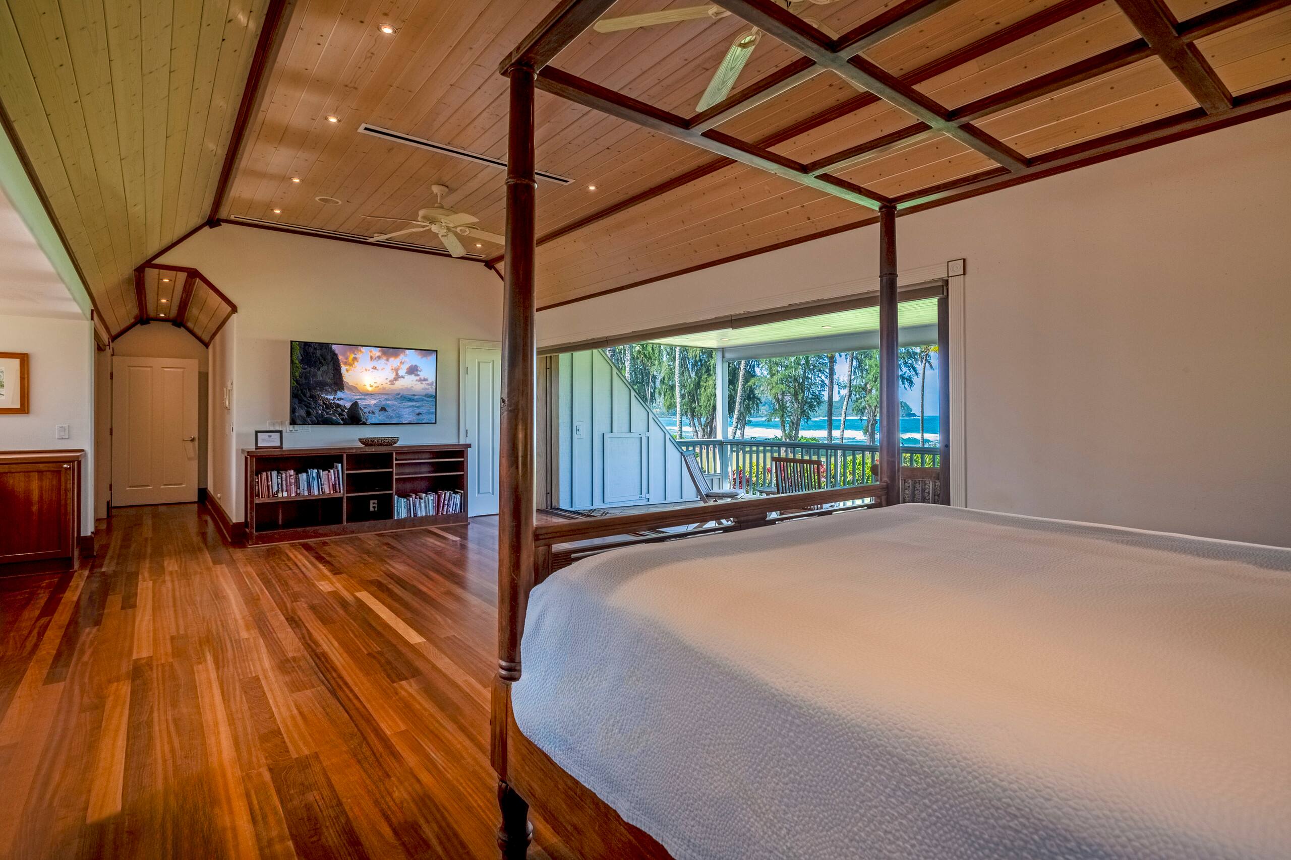 Home in Hanalei · ★5.0 · 7 bedrooms · 7 beds · 6.5 baths - Image 19