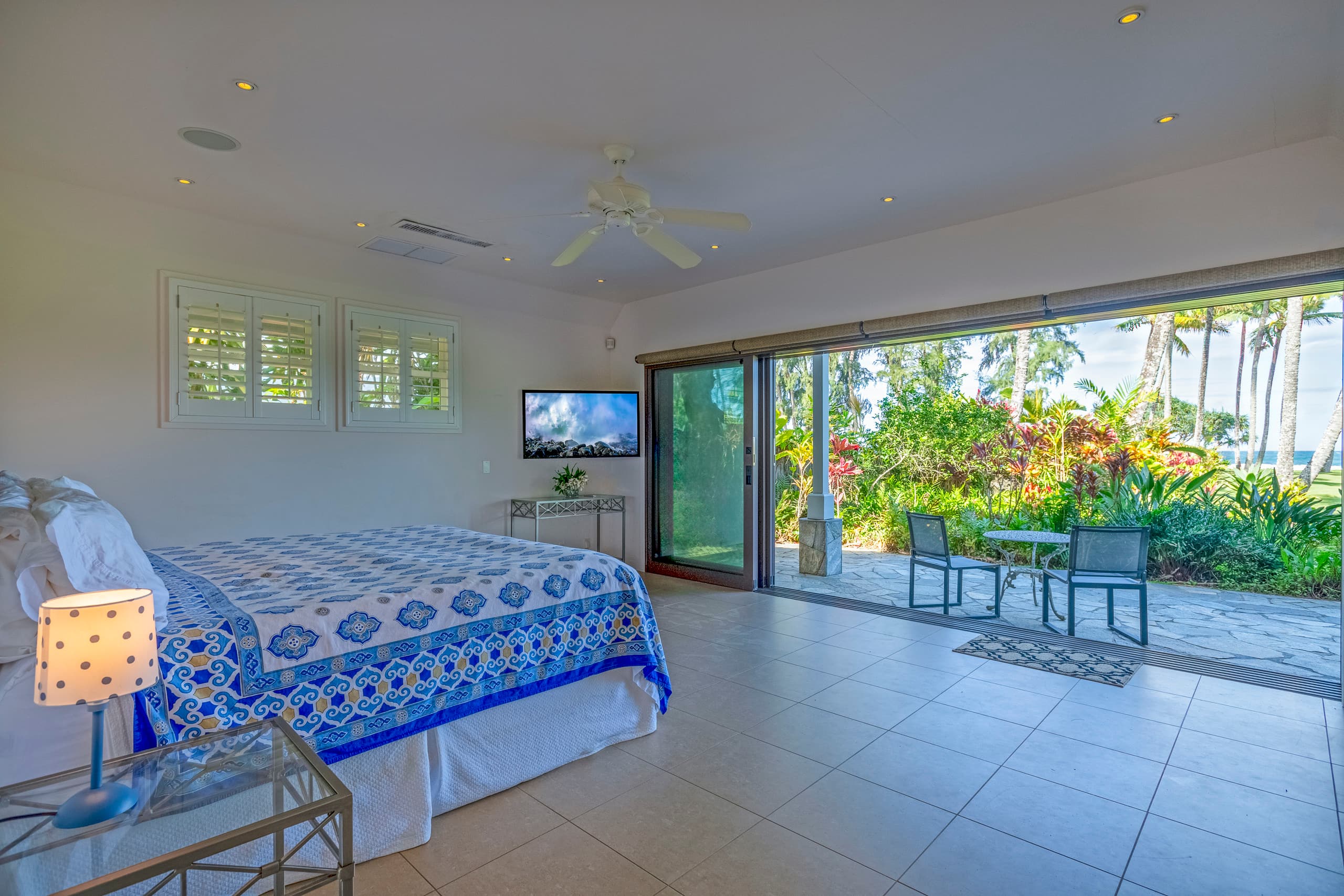 Home in Hanalei · ★5.0 · 7 bedrooms · 7 beds · 6.5 baths - Image 35