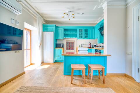Golf, Cinema, BBQ - Foça Center 2BR Stone Home