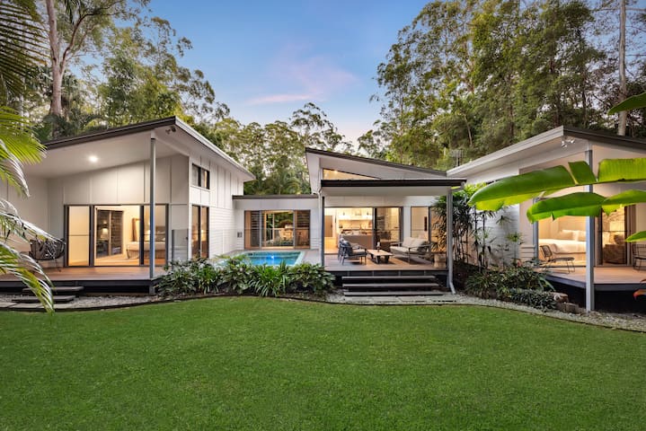 Bundaleer Rainforest Trio—A Luxe Wellness Retreat