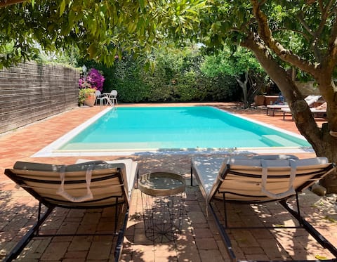 La Zagara and the orange Centro Sicilia pool