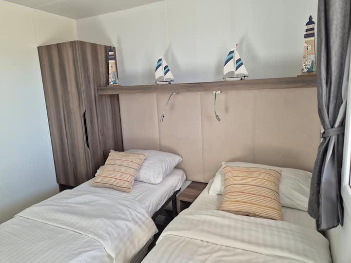 Sea View Luxury Mobile Home Moonlight, 2 Min Beach - Novalja