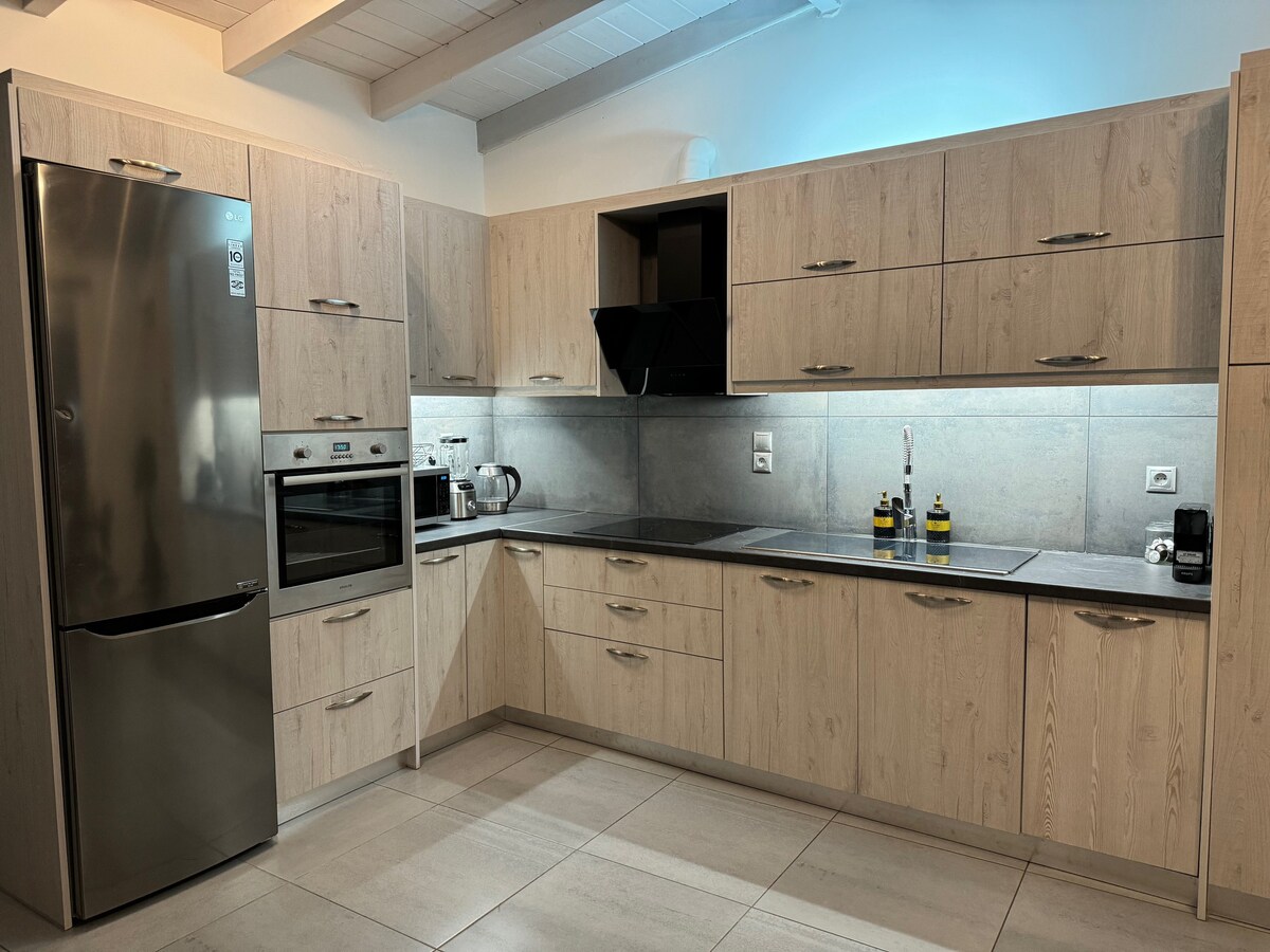 Aqua Vista 180° Sea View Apartment — Apartament — închiriere de vacanță cu vedere la mare în Agios Dimitrios, Greece, Atena, Grecia — fotografia 5 a proprietății | Aqua Vista Rentals