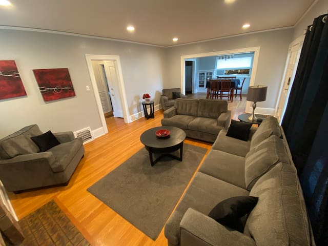 Spacious Urban Retreat