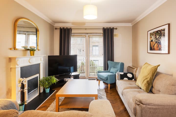 The Picasso- Trendy 2 Bd Ap (Hi Speed Wifi) - Dublin