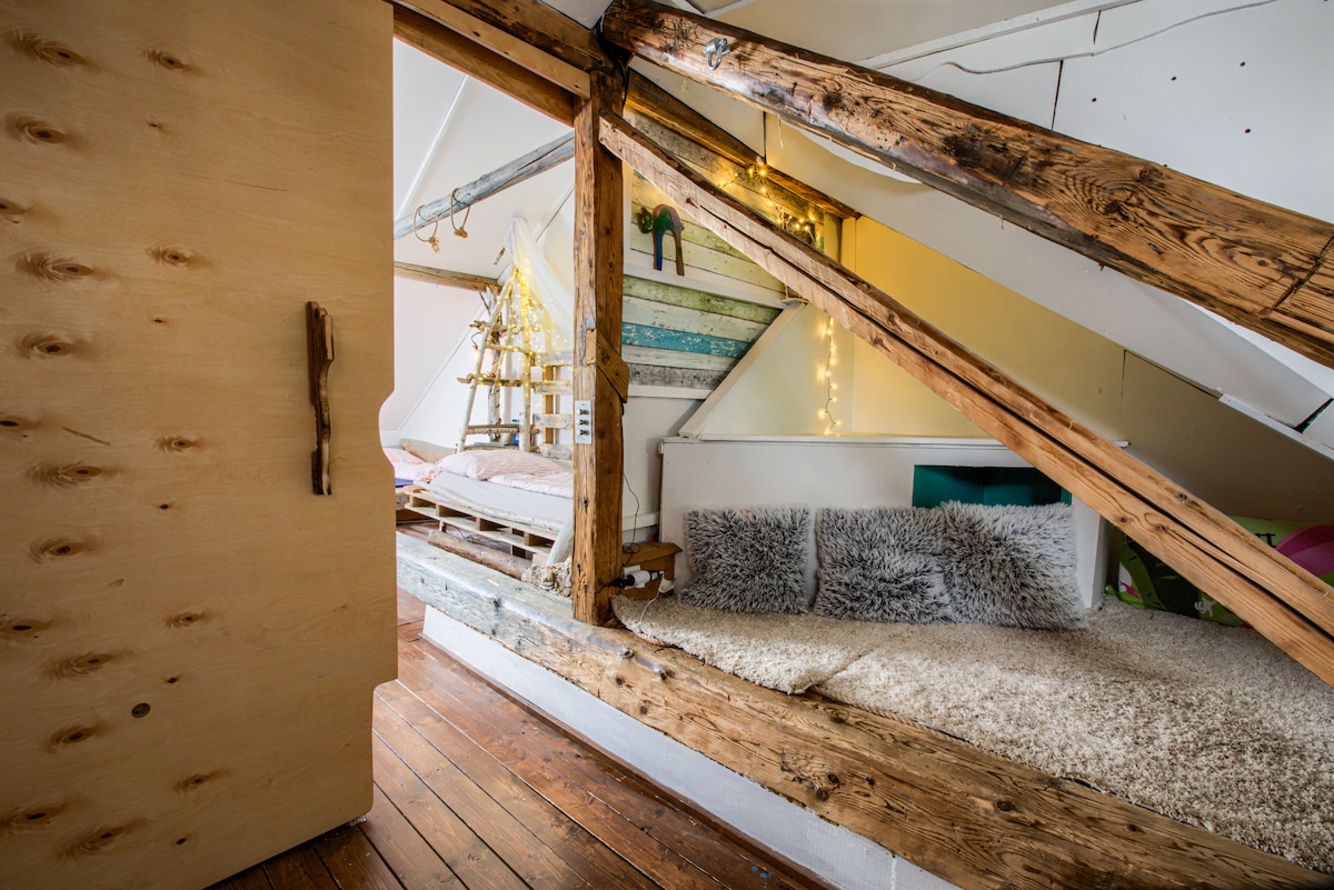 Miestnosť s malými svetlami