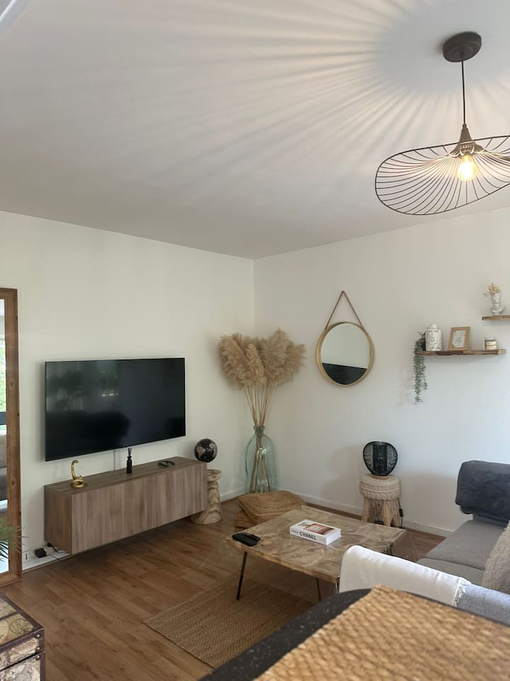 Appartement Cosy Avec Terrasse Proche Transports - Val-d'Oise