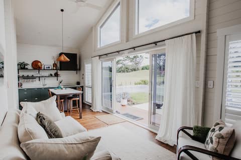 Picturesque Beach Getaway: Garden ~ View ~ Parking