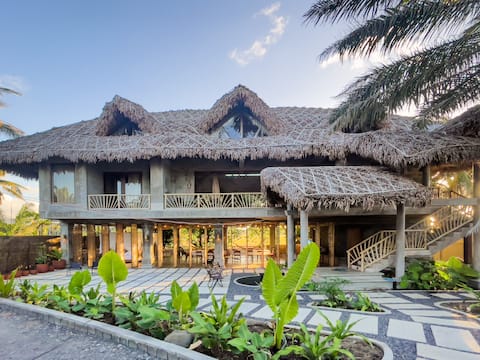 Baia Nest Villa: Beach, Pet Friendly, 22 Pax!