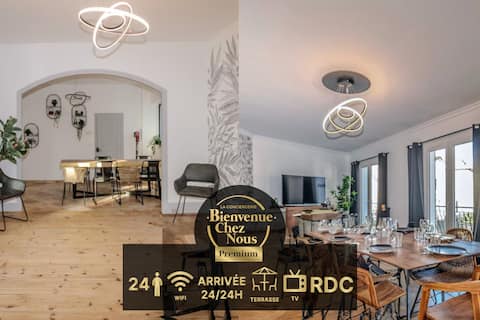 Large gite close to city center for 24 people