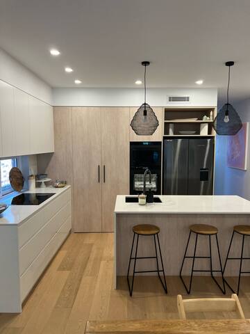 Our beautiful home in North Bondi gallery image 3