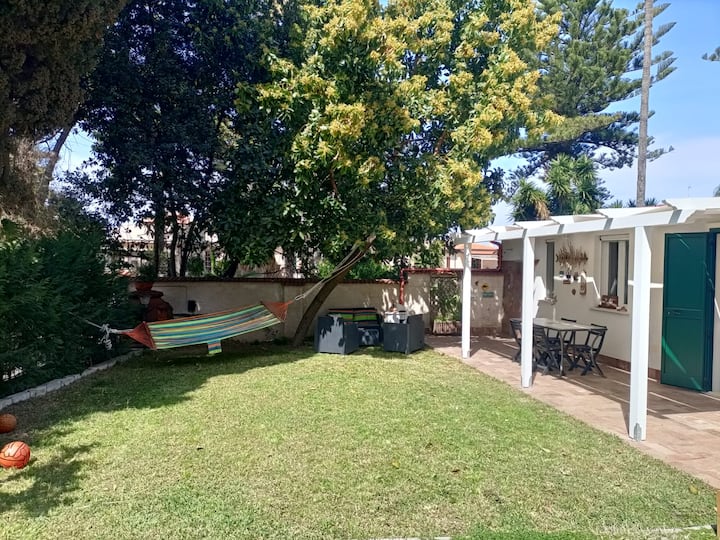 Casa Con Giardino E Parcheggio In Centro - Parghelia