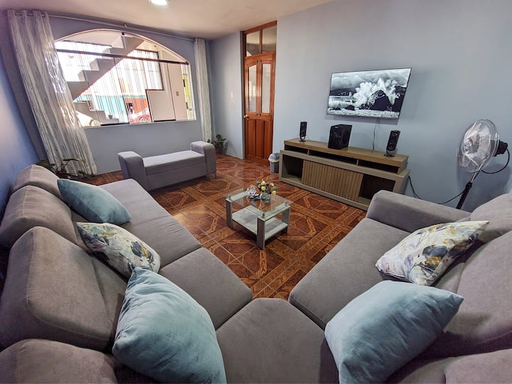 Mollendo | 3 Duchas, Patio Y Cochera Privada - Mollendo