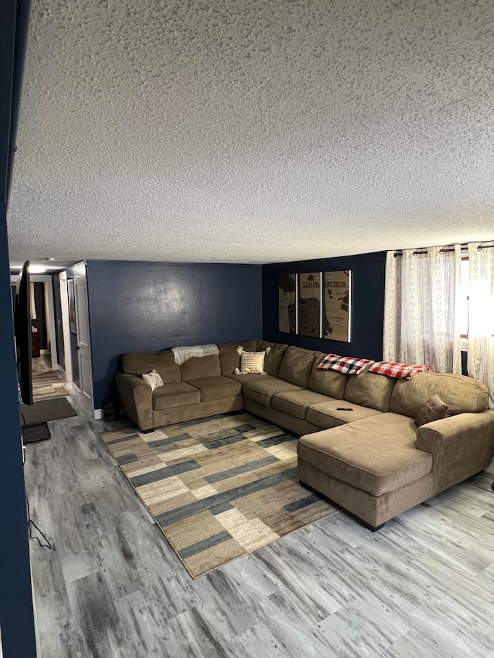 Entire Level Just Off Interstate, Free Breakfast - Fargo, ND