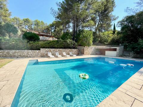 Family Home - pine forest and panoramic view