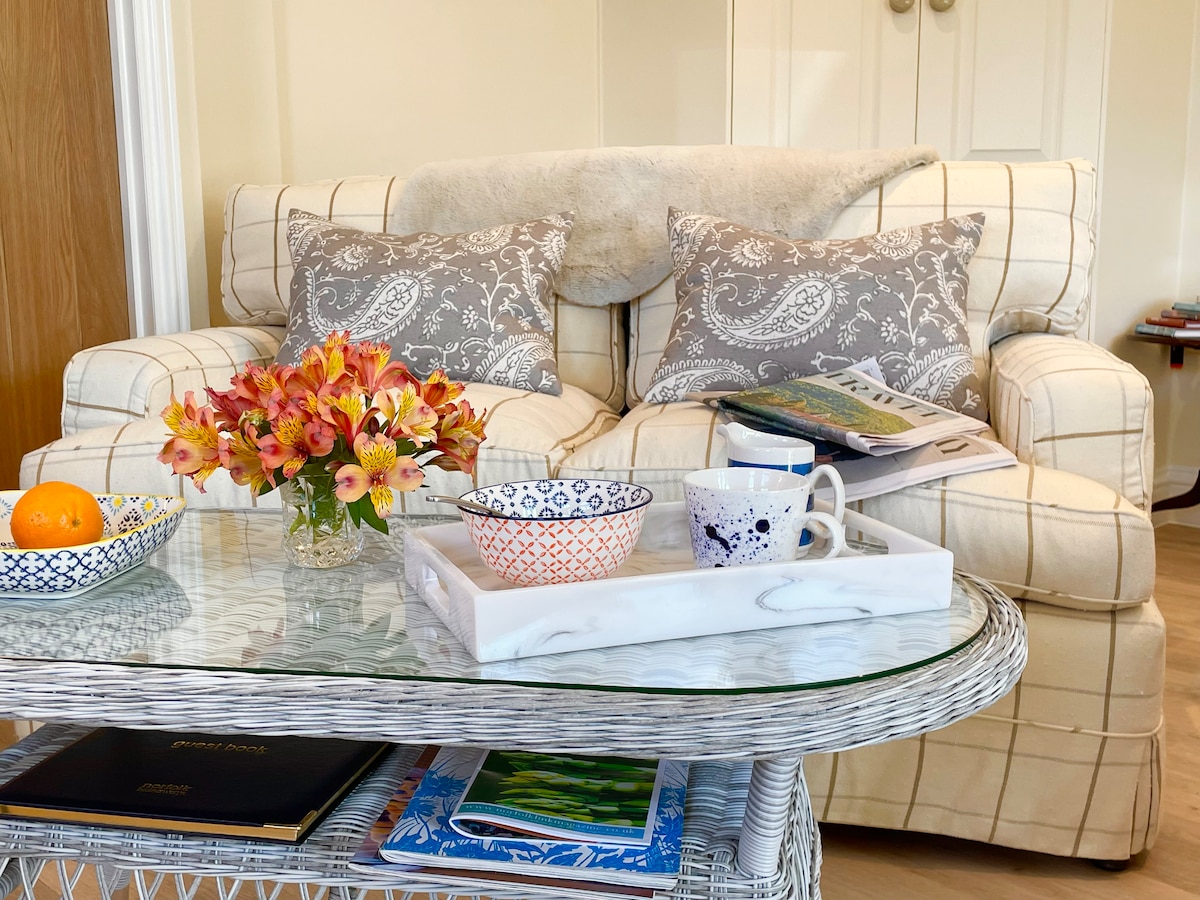 Successful Airbnb property: Coastal Retreat for two in Brancaster Staithe. in Brancaster