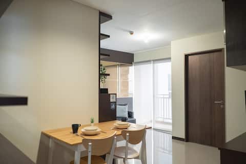 Newly renovated 2 BR nearOne District Puri