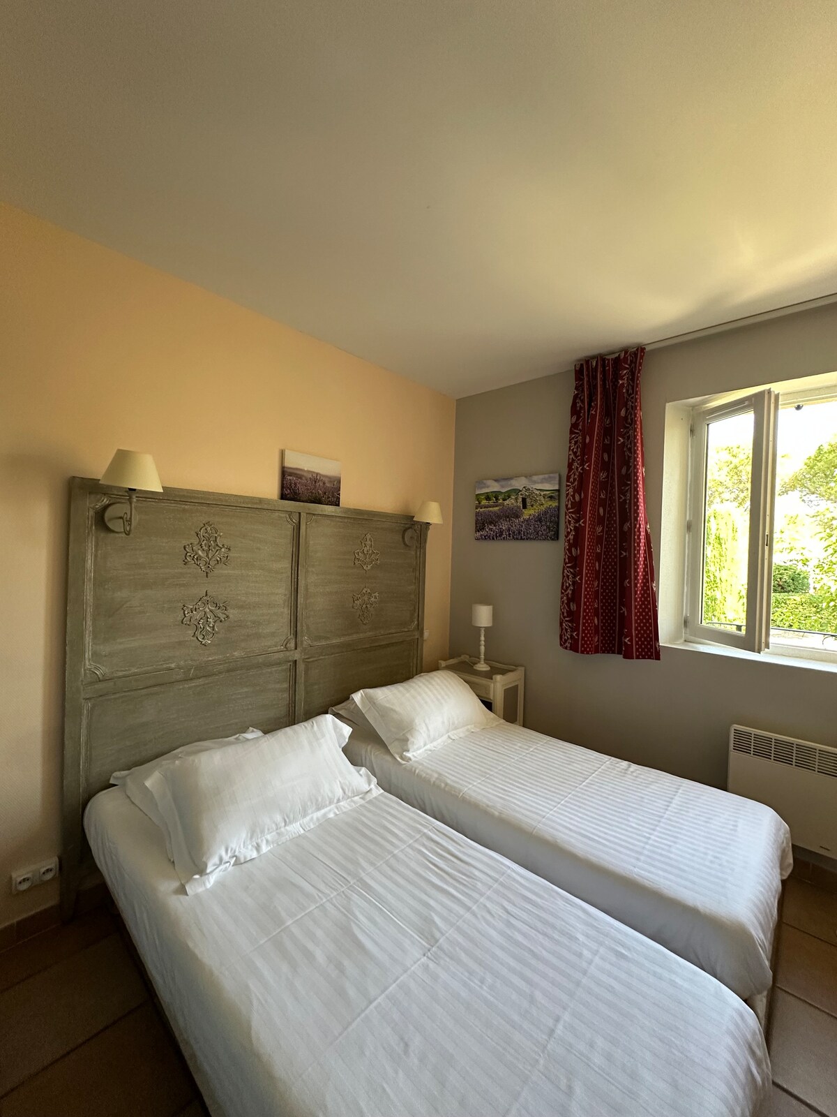 غرفة النوم 2