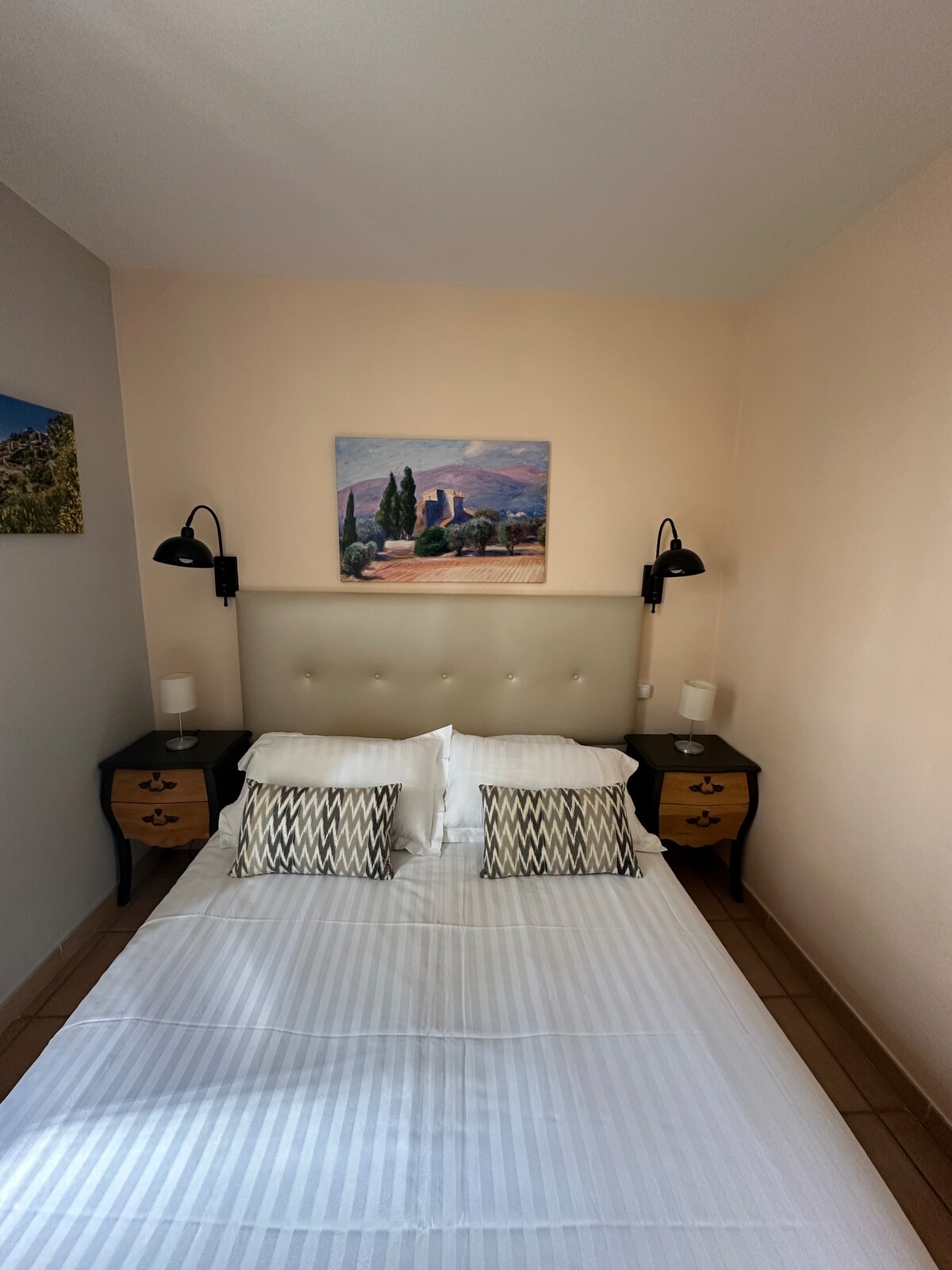 غرفة النوم 1