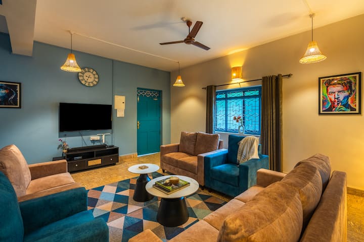Living room image 2